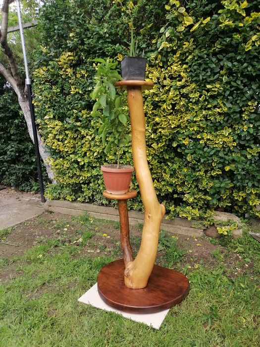 Цветарник от дърво