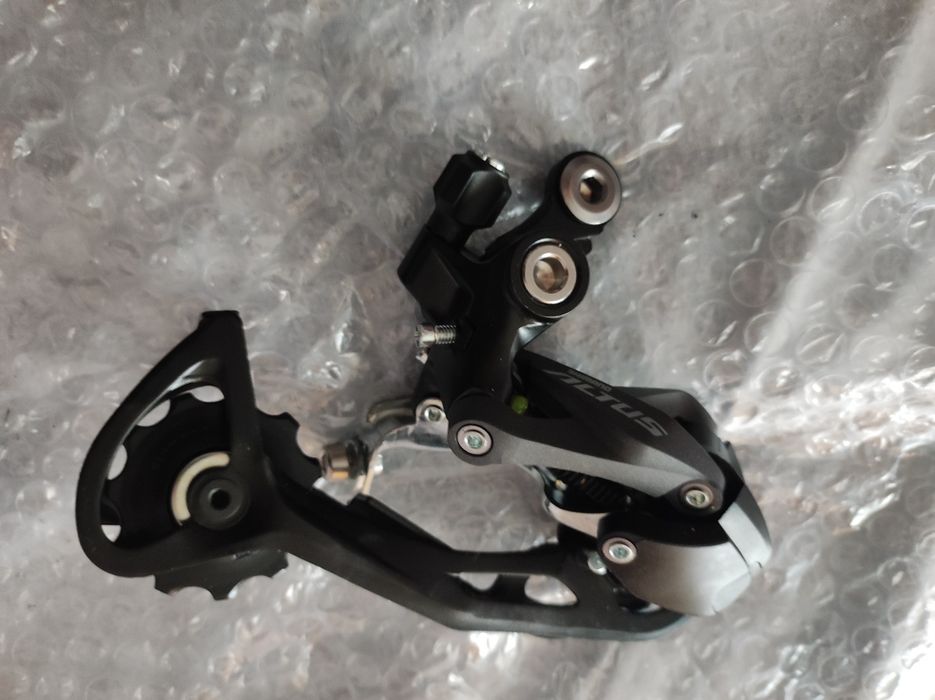 Schimbator spate 9 viteze Shimano Altus SGS ARDM2000SGS, negru