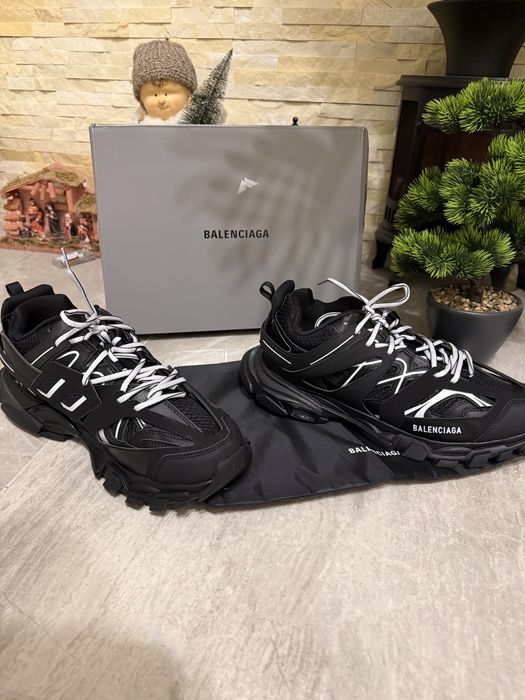 Vand Adidași Balenciaga Track – negru