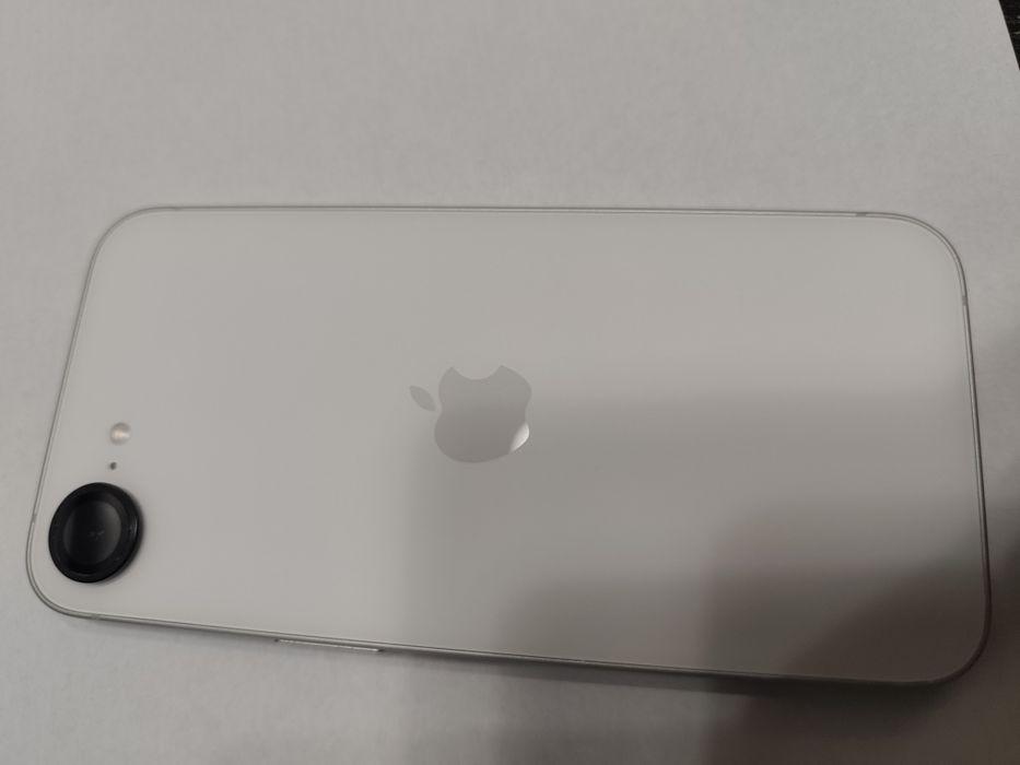 iPhone 16e White 128GB Că NOU Liber de rețea Stare IMPECABILA