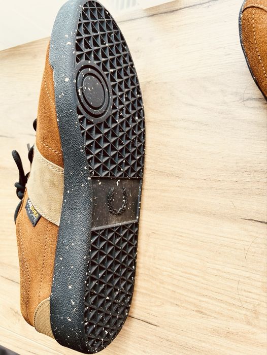 Adidasi Fred Perry marime 45