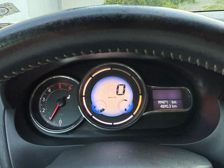 Autoturism Renault Fluence