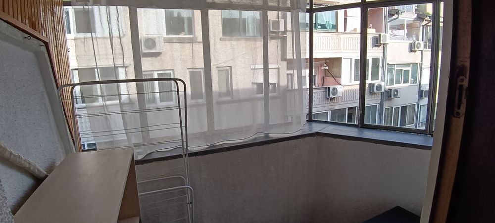 Дава се под наем Двустаен апартамент в Варна, Лятно кино Тракия - 70 кв.м за 498.27 € - Снимка #1