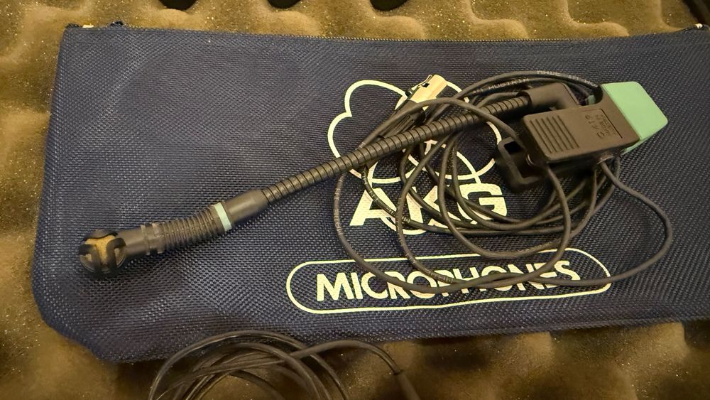 Sure - Lavaliera + AKG Mic suflator
