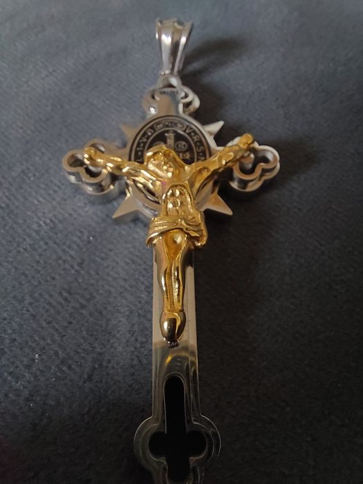 Кулон Inri Jesus