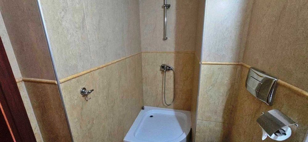 Двустаен апартамент е южната част на комплекса