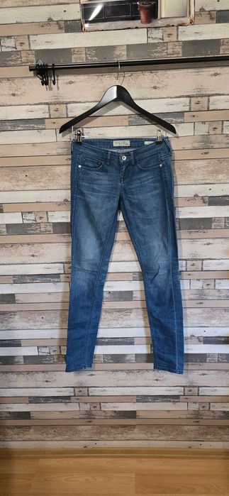Guess S-дамски дънки (А-140)