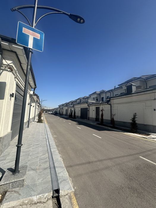 Охунбобоев , Мевазор махаллада 2,7 соток участка сотилади