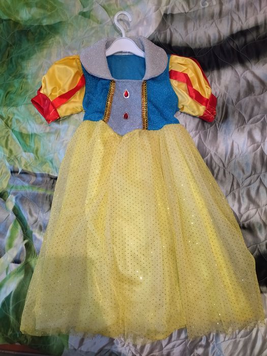 Нарядное платье для девочки