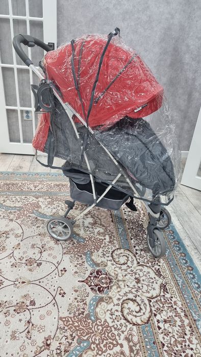 Продам прогулочную коляску
