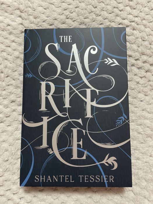 Книги на английски език - чисто нови The Sacrifice/TheSinner shantel tessier