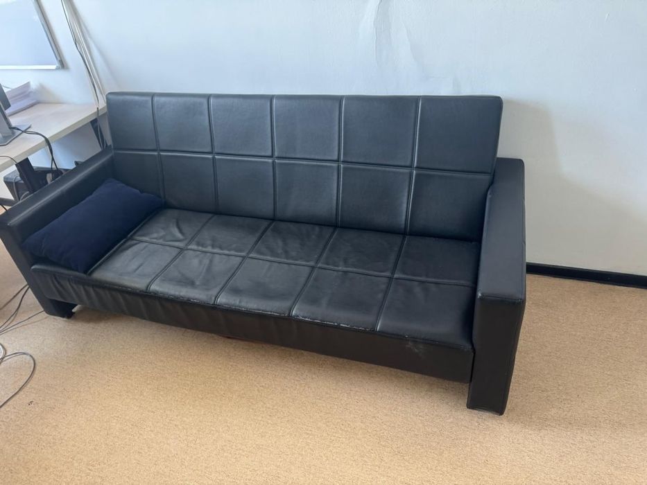 Продам Диван для офиса