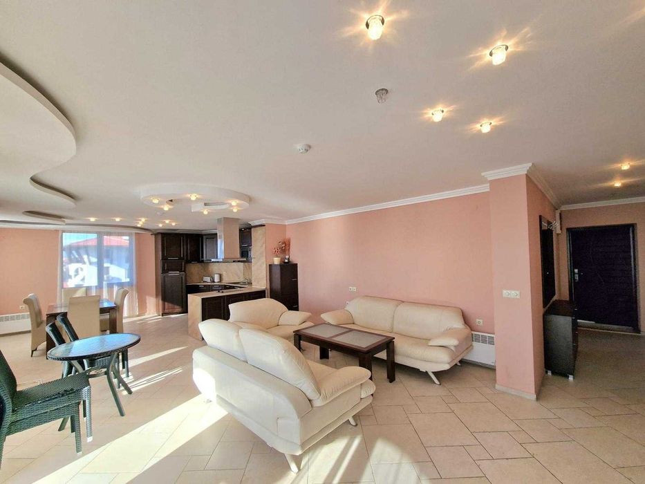 Продава се Тристаен апартамент в Свети Влас - 112 кв.м за 1503 €/кв.м - Снимка #1