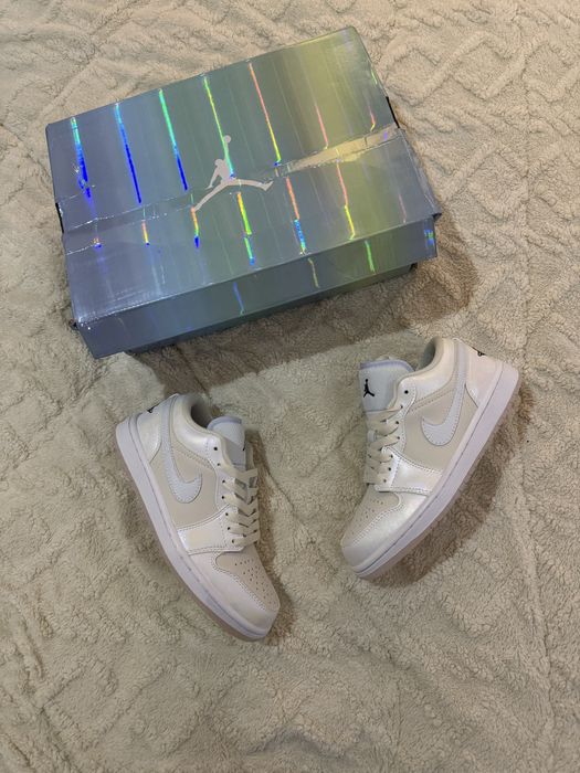 Air Jordan 1  Low Se Cny Grey - White