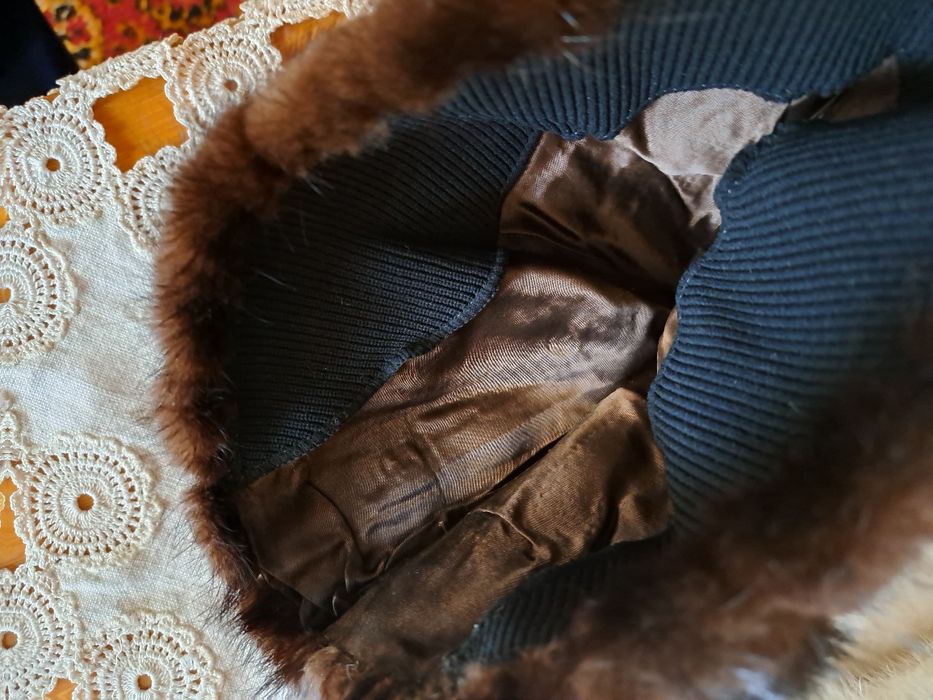 Дамски шапки от естествени кожи