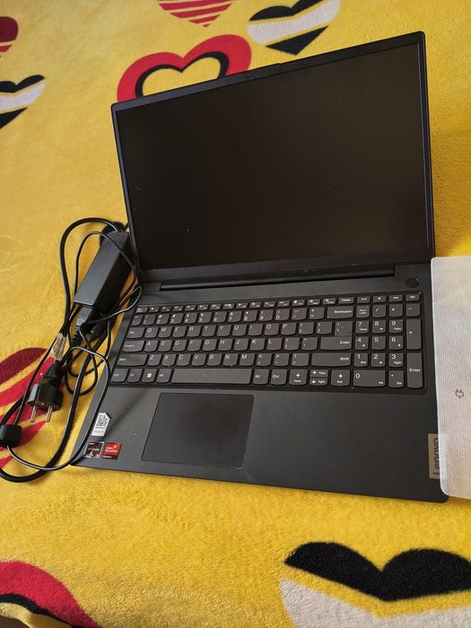 Laptop lenovo 15 g4