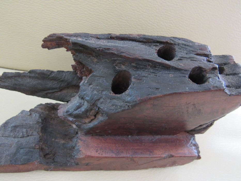 Настолна поставка за писалки от тиково дърво от Зимбабве