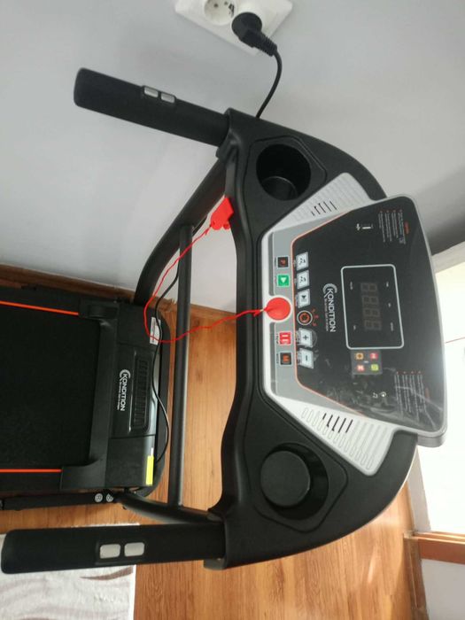 Професионална бягаща пътека