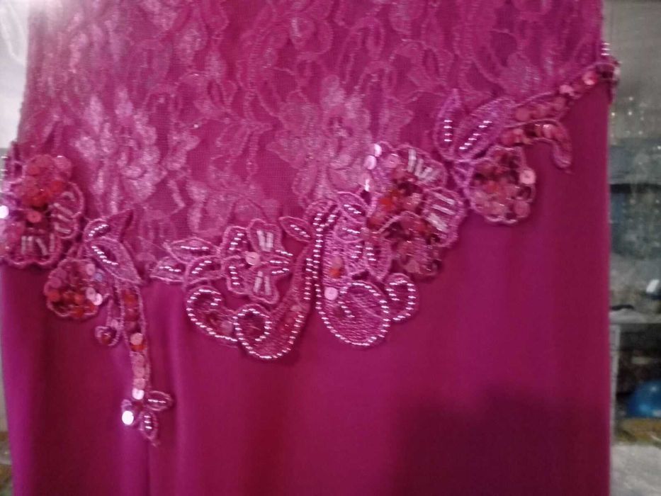 Дълга елегантна рокля- за бал или др.официален случай-циклама