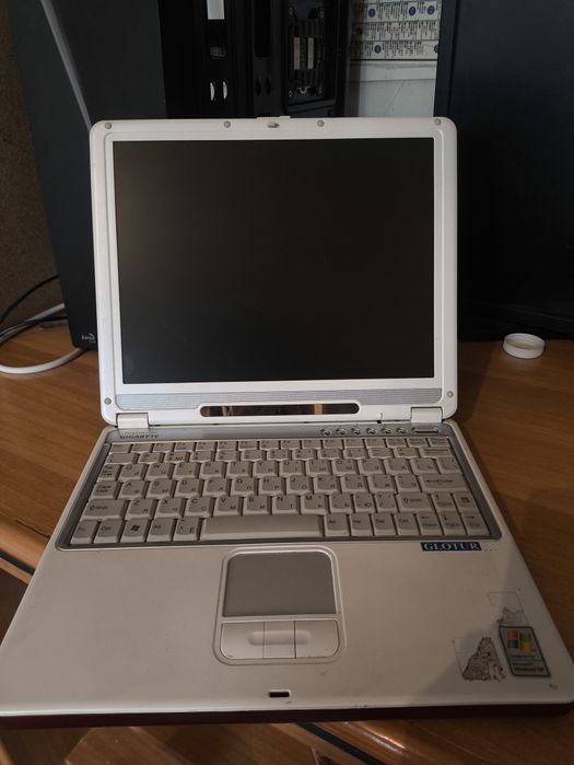 Ноутбук Gigabyte G-Max N203