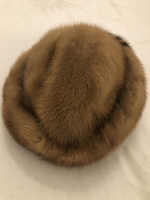 Caciuli de dama din blana naturala de nurca, maro (56 cm)