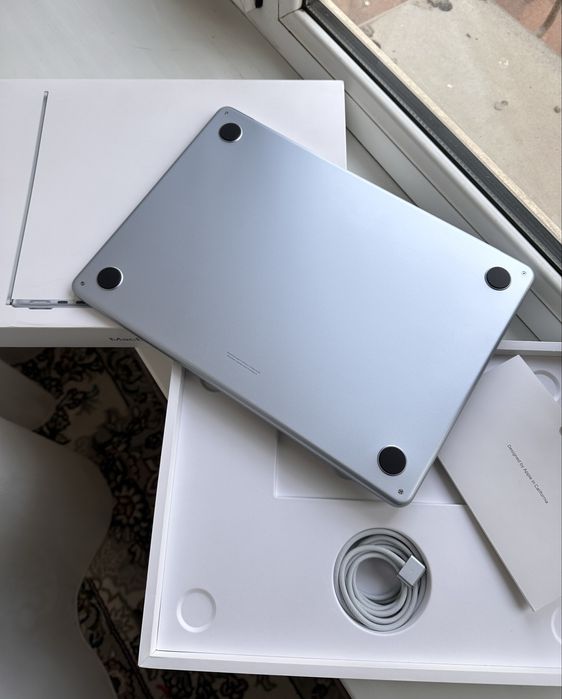 MacBook Air M4 Silver 16/256GB 23Цикл