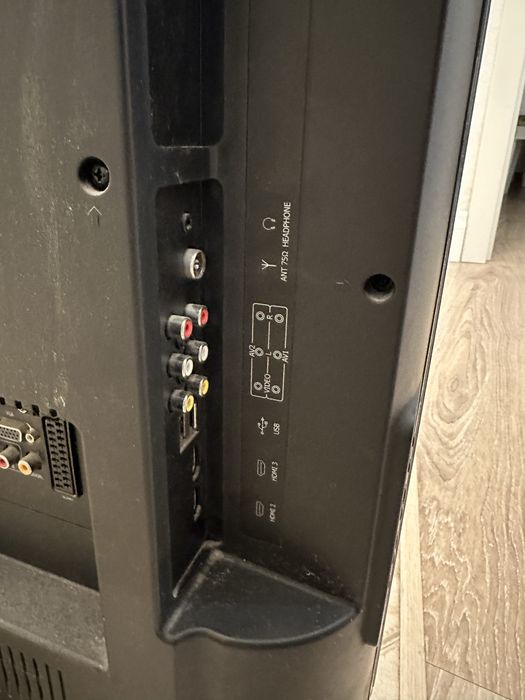 Телевизор Hisense LCD32V77 32”