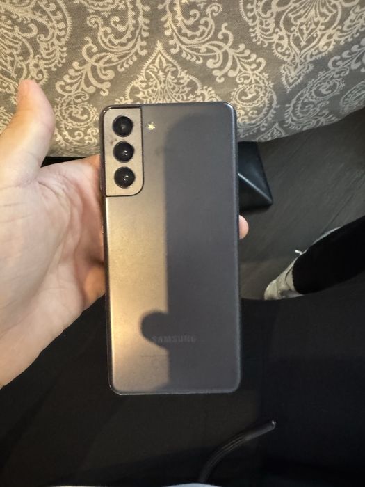 Samsung S21 5G.