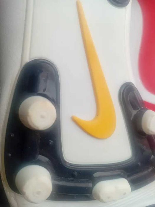 Бутсы новые неношенные