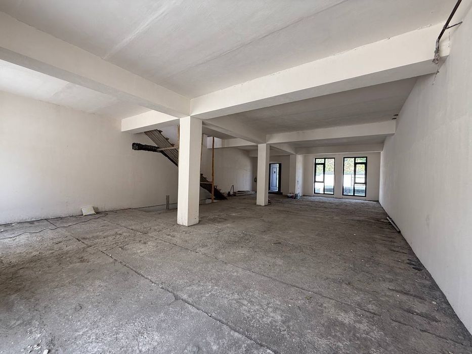 Продается 2 дома, ориентир: Циолковский, 3 сотки 550м²