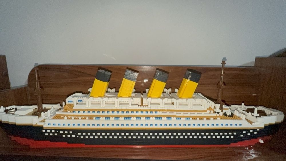 LEGO  TITANIK 3000+ detal