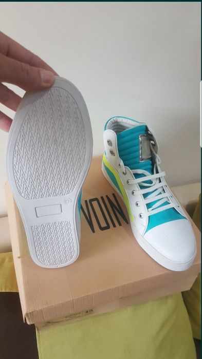 Оргинални кецове Voin