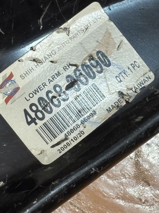 Рычаг передний камри 30-35 араб