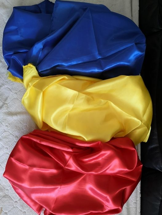 Material căptușeală tricolor câte 1 m fiecare