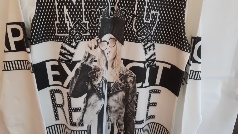 Tricou de fete, marimea 12-14 ani