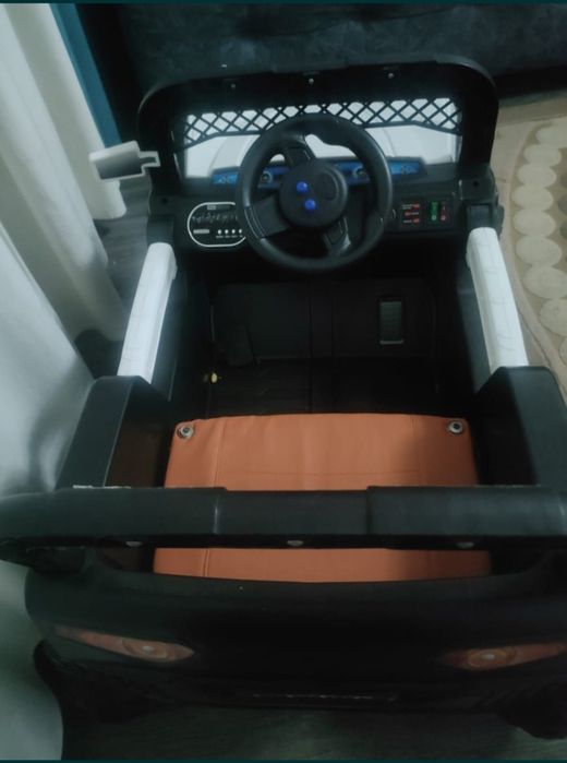 Машинка детская продам!