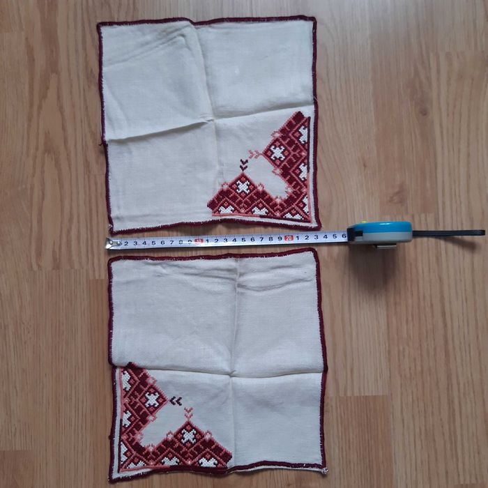 Ръчна бродерия - комплект за маса от 4 части