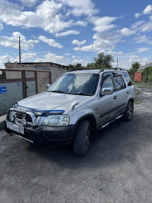 Хонда црв 1996 года 2 л