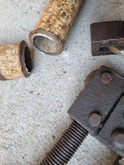 Продам труборез бу оригинал в исправном состоянии