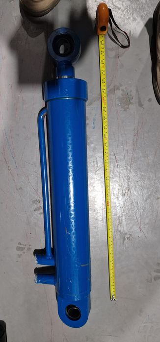 Cilindru hidraulic taf cupa  incarcator 710 tija 50 pret 1250 lei se p
