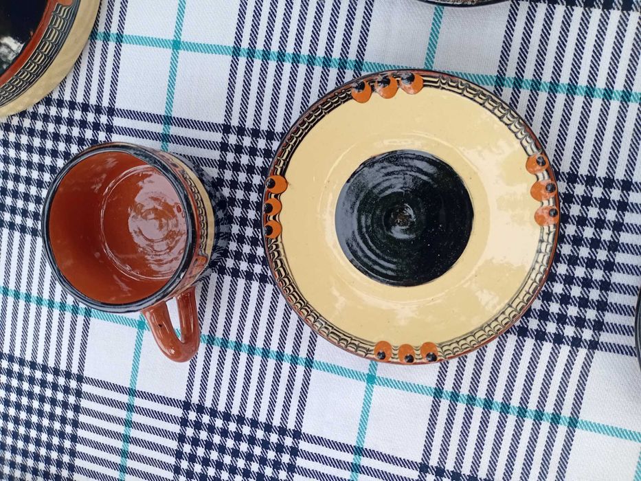 Глинен ретро сервиз за кафе от 1972 година