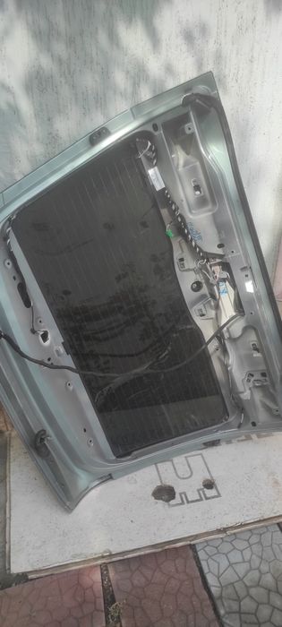 Две крышки багажника вольва xc 90