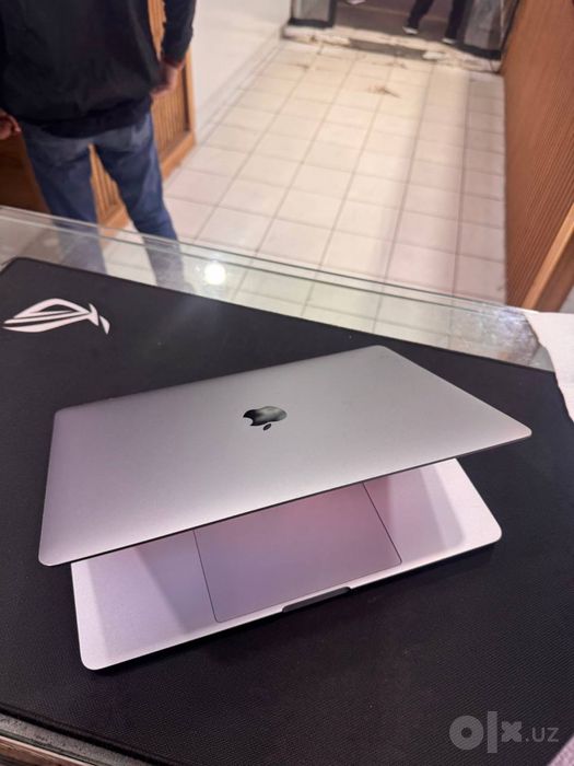 MacBook Pro 13.3