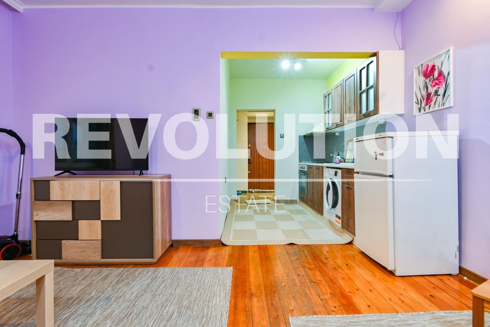 Дава се под наем Двустаен апартамент в София, Център - 55 кв.м за 450 € - Снимка #3