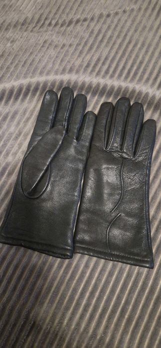 Дамски кожени ръкавици