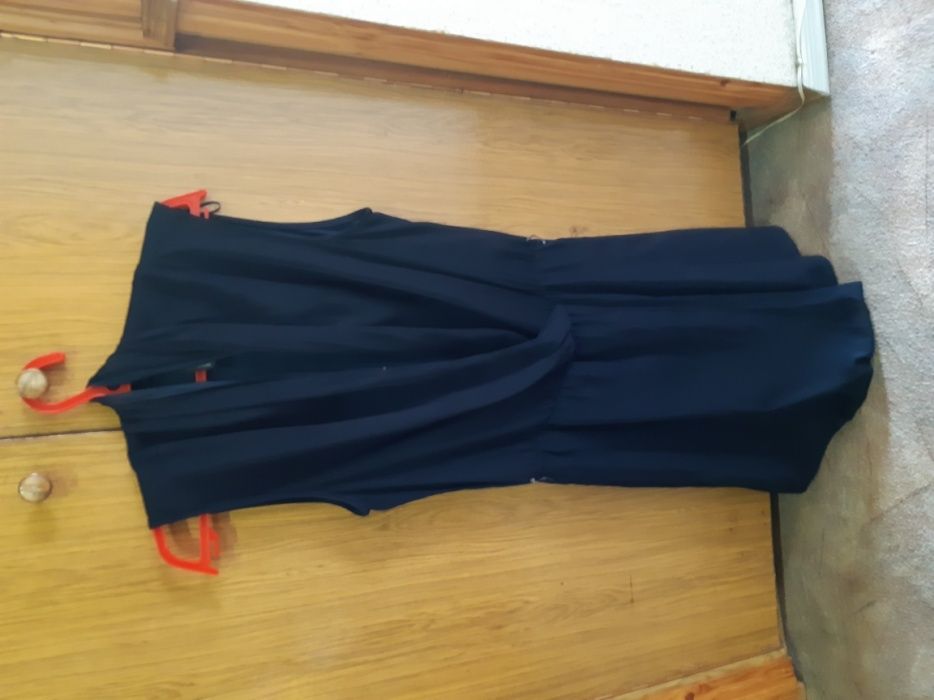 Продается брендовое платье