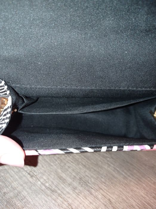 Малка чантичка от Тенденз