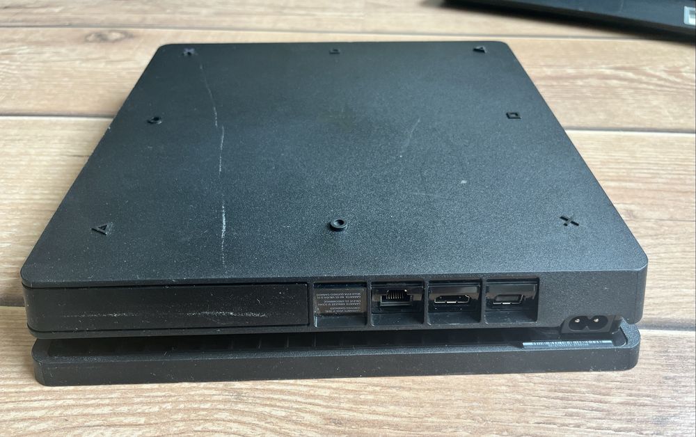 PlayStation Slim 500 ГБ PS4