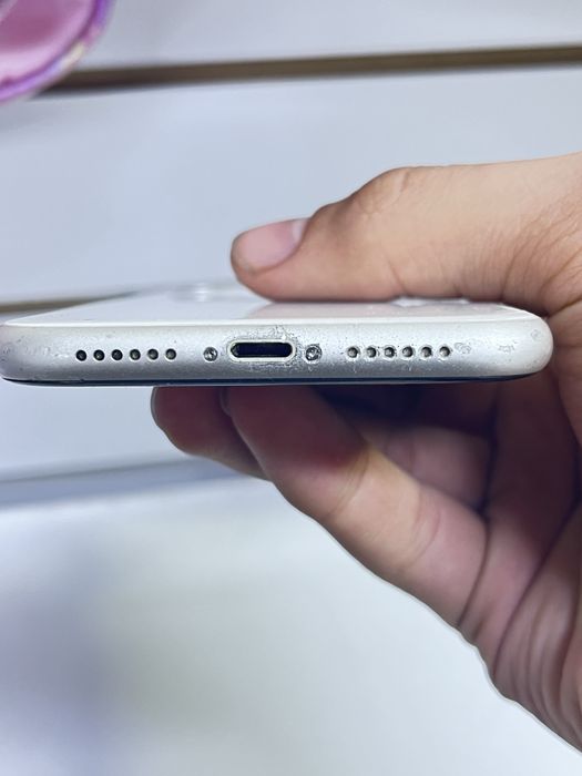 Iphone 11 в белом цвете