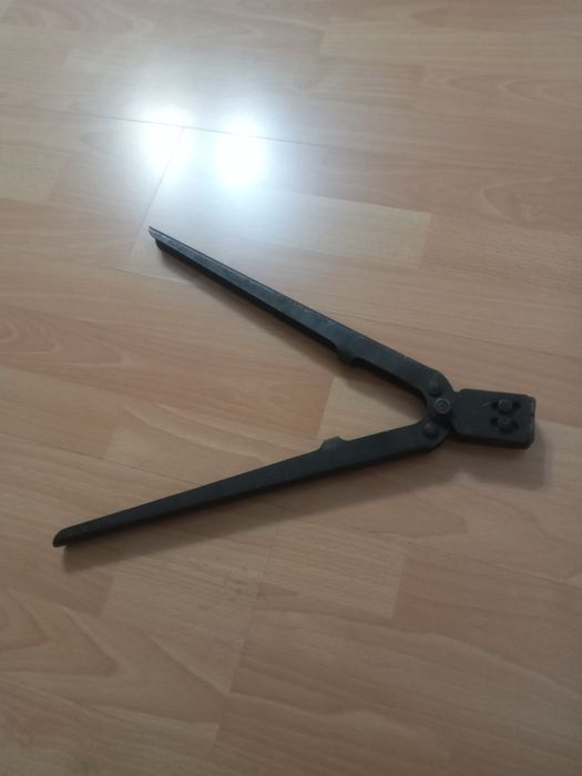 Продам заклепочник ( СССР )